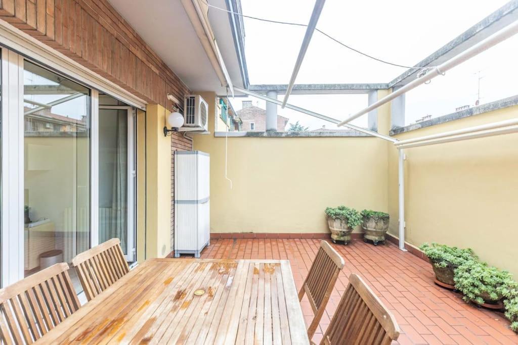 Tiarini 14 Apartamento Bolonha Exterior foto